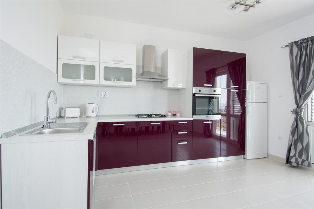 Apartments Iva Donji Seget Kültér fotó